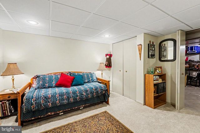 82 FAIRWAY DR, Camp Hill, PA 17011