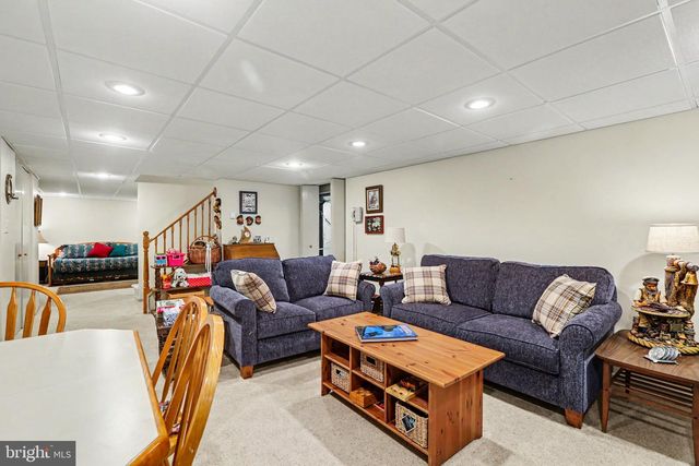 82 FAIRWAY DR, Camp Hill, PA 17011