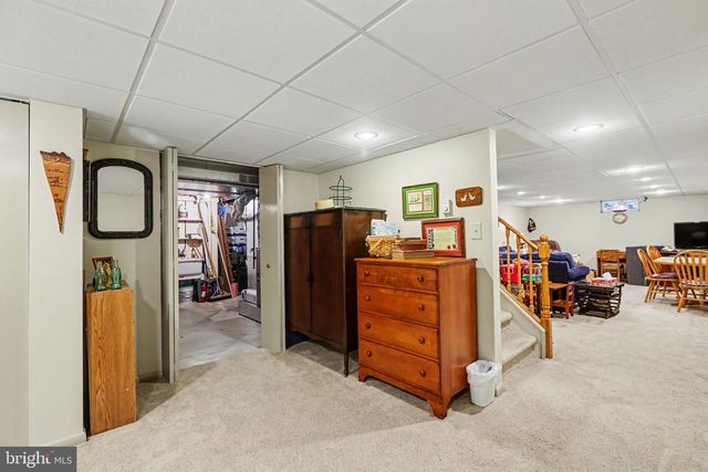 82 FAIRWAY DR, Camp Hill, PA 17011