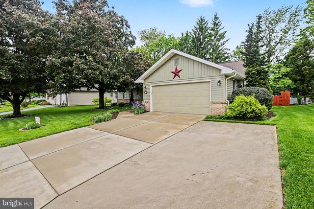 82 FAIRWAY DR, Camp Hill, PA 17011