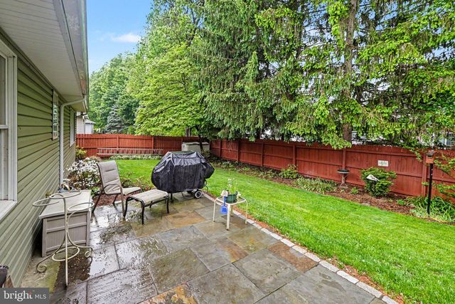 82 FAIRWAY DR, Camp Hill, PA 17011