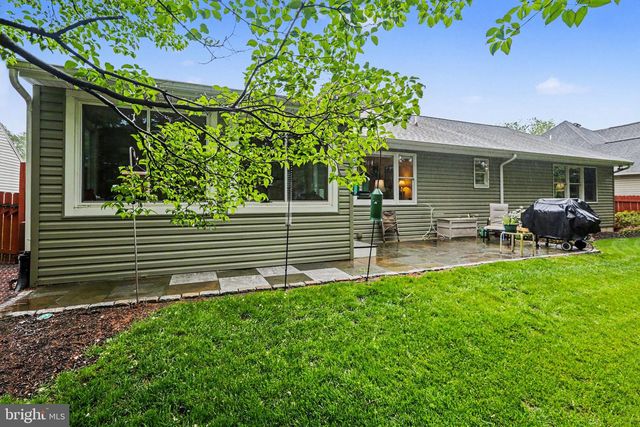 82 FAIRWAY DR, Camp Hill, PA 17011