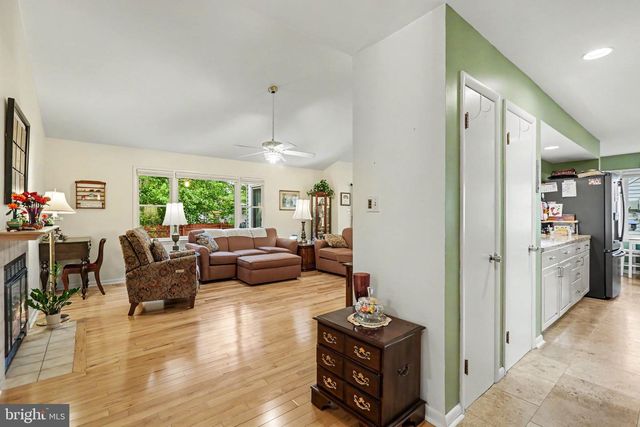 82 FAIRWAY DR, Camp Hill, PA 17011