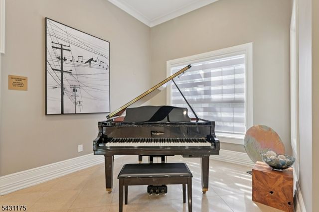17 Lara Pl, Warren Twp., NJ 07059