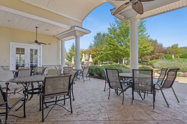 17 Lara Pl, Warren Twp., NJ 07059