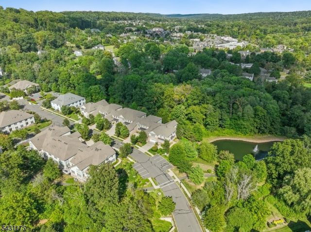 17 Lara Pl, Warren Twp., NJ 07059