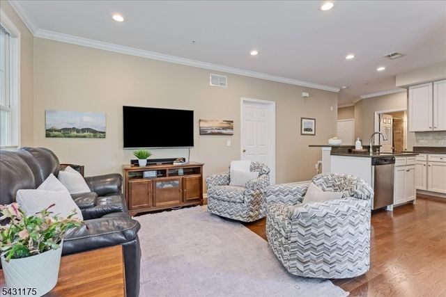 17 Lara Pl, Warren Twp., NJ 07059