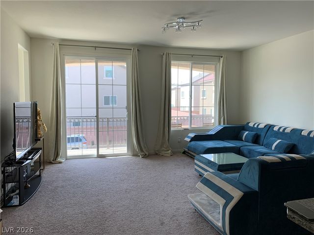 6320 Pear Valley Lane, Las Vegas, NV 89118