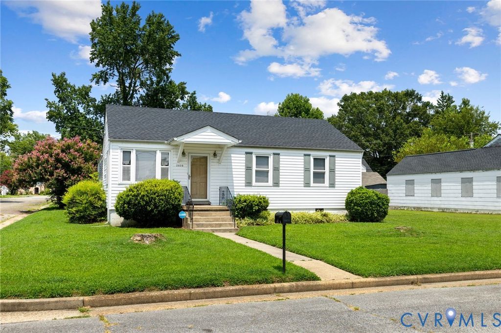 2609 Lee St, Hopewell, VA 23860
