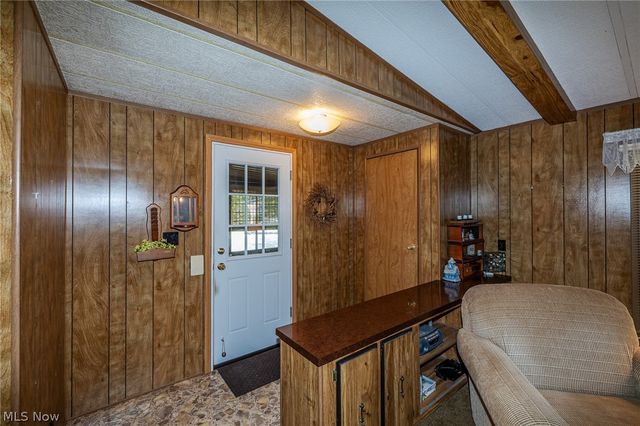 4 Overland Drive, Olmsted Twp, OH 44138