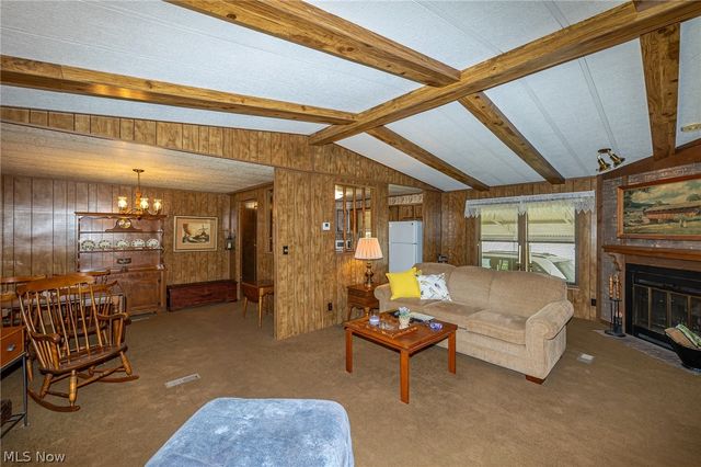 4 Overland Drive, Olmsted Twp, OH 44138