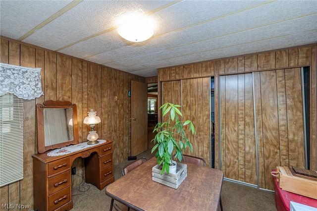 4 Overland Drive, Olmsted Twp, OH 44138