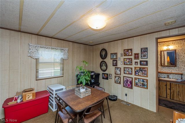 4 Overland Drive, Olmsted Twp, OH 44138