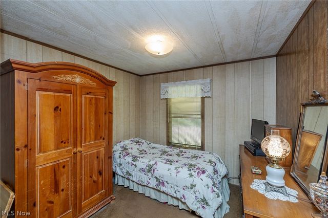 4 Overland Drive, Olmsted Twp, OH 44138