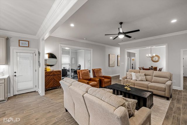 407 Blanchard Loop, Bossier City, LA 71111