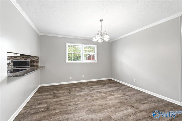 201 Larkwood Drive SW, Decatur, AL 35601