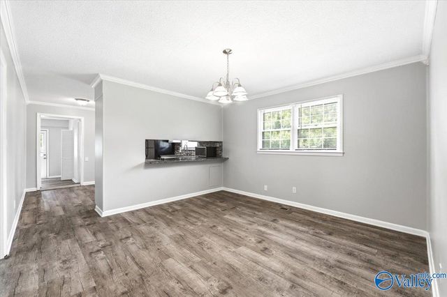 201 Larkwood Drive SW, Decatur, AL 35601