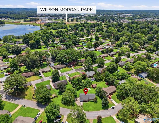 201 Larkwood Drive SW, Decatur, AL 35601