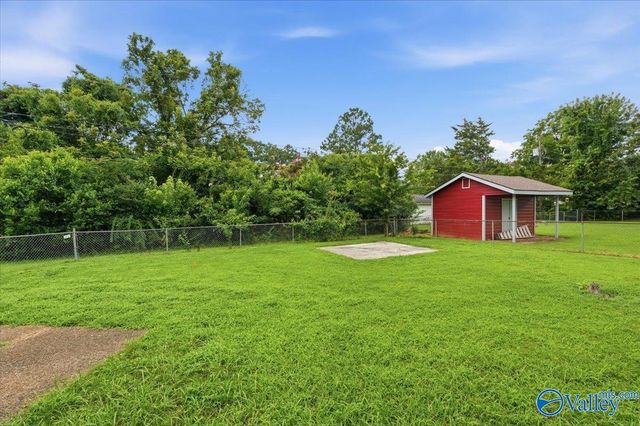 201 Larkwood Drive SW, Decatur, AL 35601