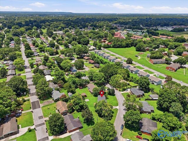 201 Larkwood Drive SW, Decatur, AL 35601