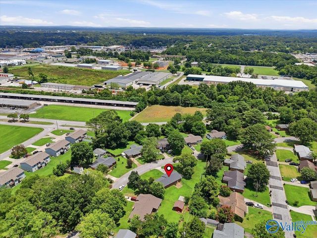 201 Larkwood Drive SW, Decatur, AL 35601