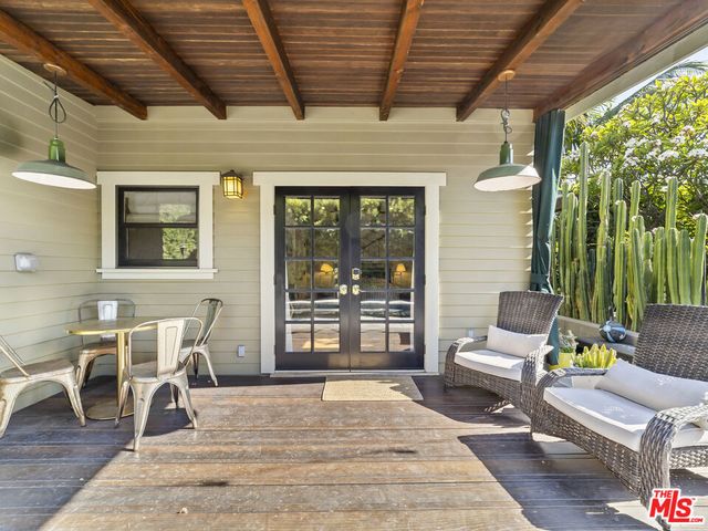 1528 N Curson Avenue, Los Angeles, CA 90046