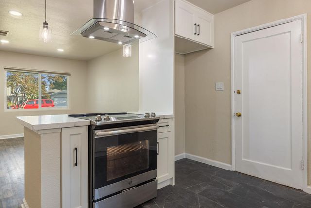 2404 Bristol Ave, Stockton, CA 95204