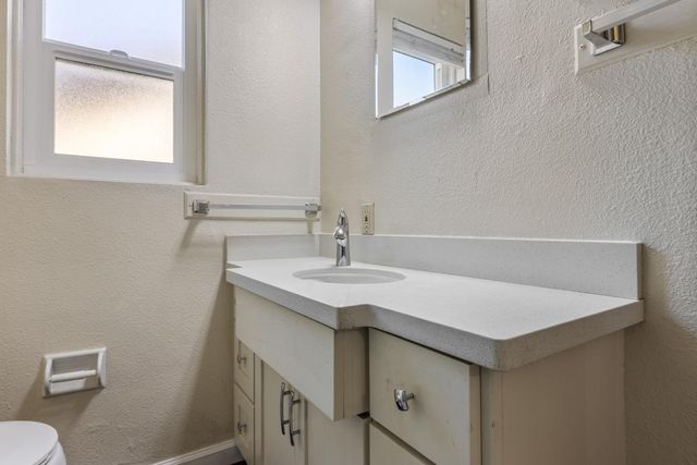 2404 Bristol Ave, Stockton, CA 95204