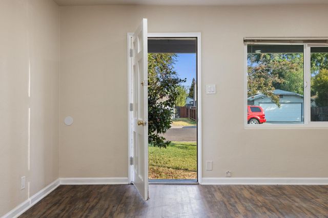 2404 Bristol Ave, Stockton, CA 95204