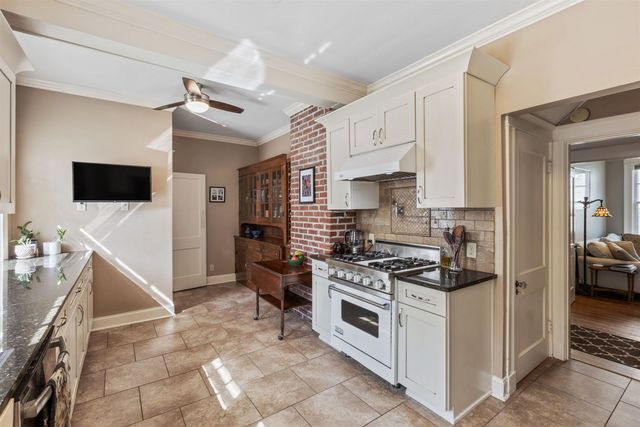 1807 FOREST AVE, Memphis, TN 38112