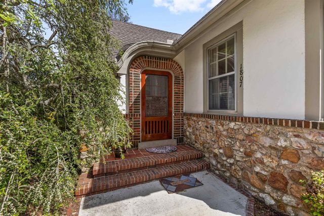 1807 FOREST AVE, Memphis, TN 38112