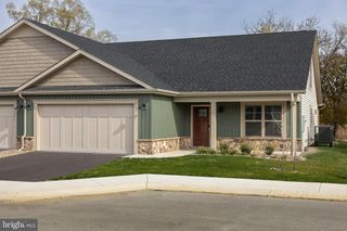 85 GRAINFIELD CT, Martinsburg, WV 25404