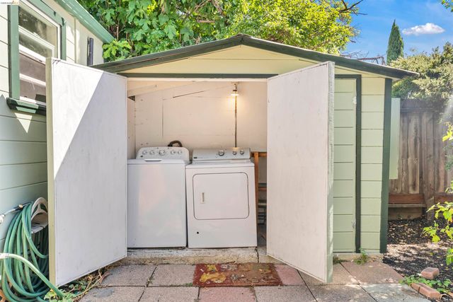 5154 Shafter Ave, Oakland, CA 94618