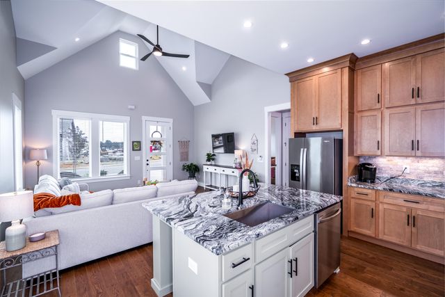 141 Idle Place Circle, Rossville, GA 30741