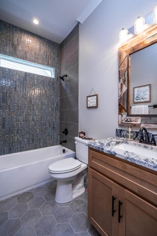 141 Idle Place Circle, Rossville, GA 30741