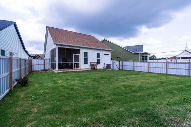 141 Idle Place Circle, Rossville, GA 30741