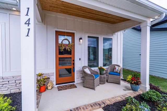 141 Idle Place Circle, Rossville, GA 30741