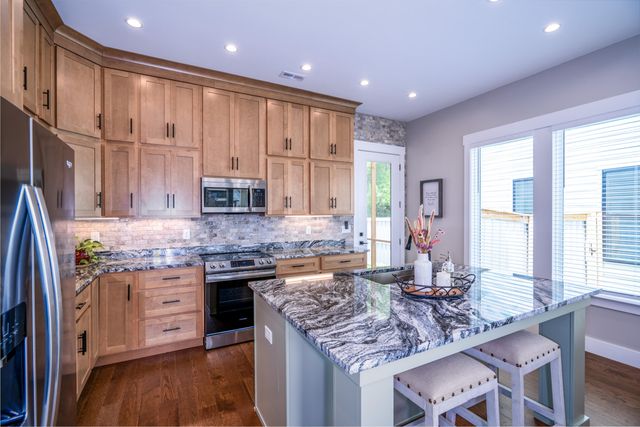 141 Idle Place Circle, Rossville, GA 30741