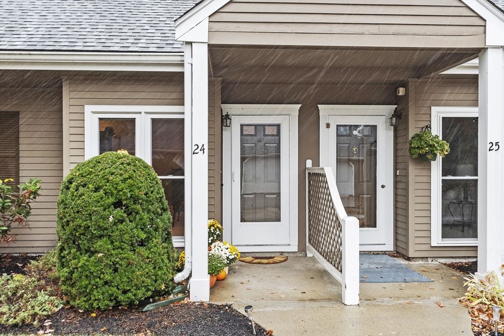 75 Page Road 24, Bedford, MA 01730