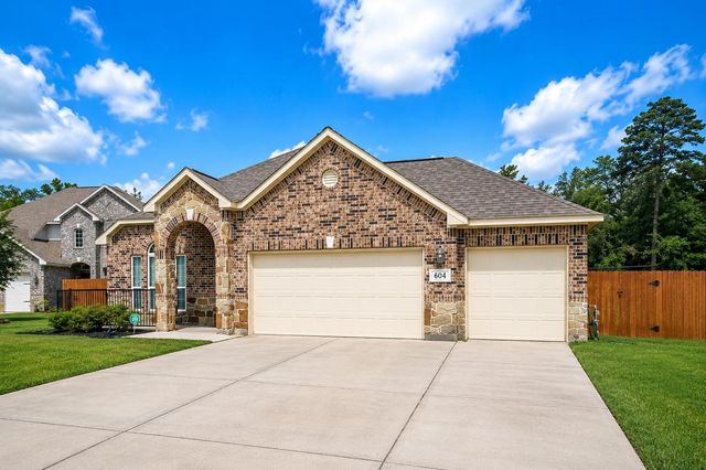 604 W Linnwood Drive, Woodbranch, TX 77357