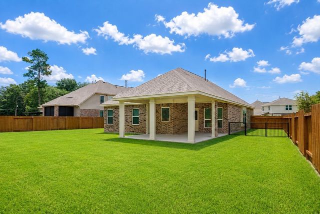 604 W Linnwood Drive, Woodbranch, TX 77357