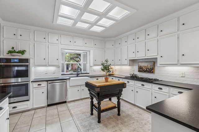 9631 Hilldale Drive, Dallas, TX 75231