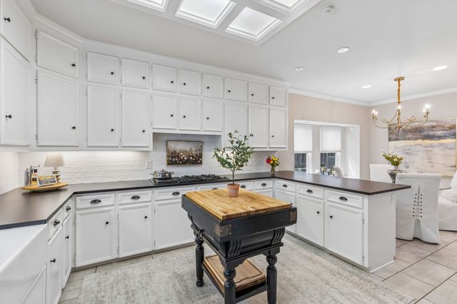 9631 Hilldale Drive, Dallas, TX 75231