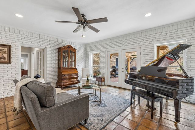 9631 Hilldale Drive, Dallas, TX 75231