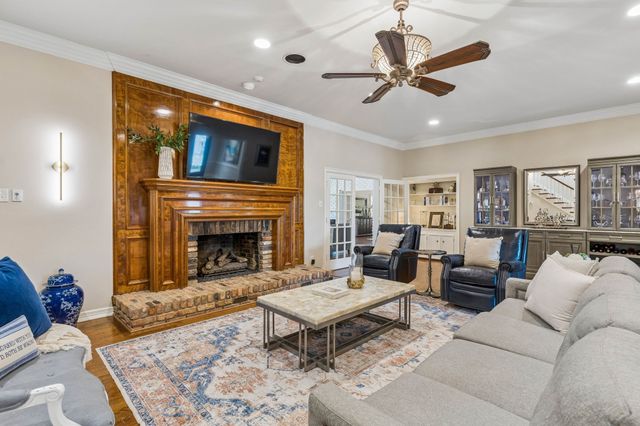 9631 Hilldale Drive, Dallas, TX 75231