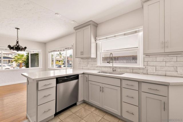 4768 74 Bancroft St, San Diego, CA 92116