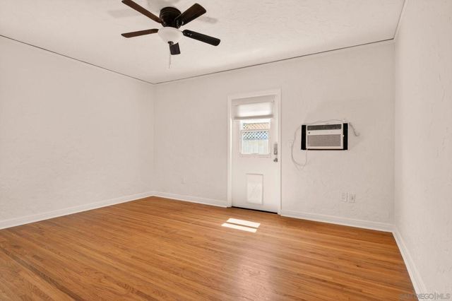 4768 74 Bancroft St, San Diego, CA 92116