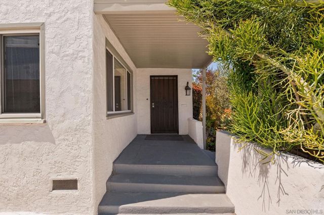 4768 74 Bancroft St, San Diego, CA 92116