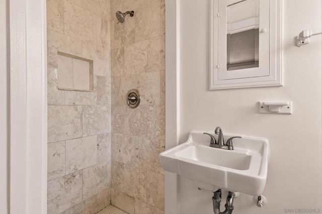 4768 74 Bancroft St, San Diego, CA 92116
