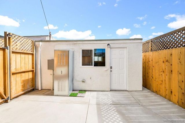 4768 74 Bancroft St, San Diego, CA 92116